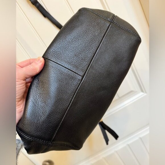 Kate Spade Grey Street Cooper Bucket Bag in Black Pebble Leather. 10 x 11 x 6 - Picture 6 of 9